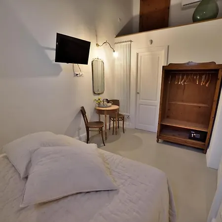 לינה וארוחת בוקר Murex 4*